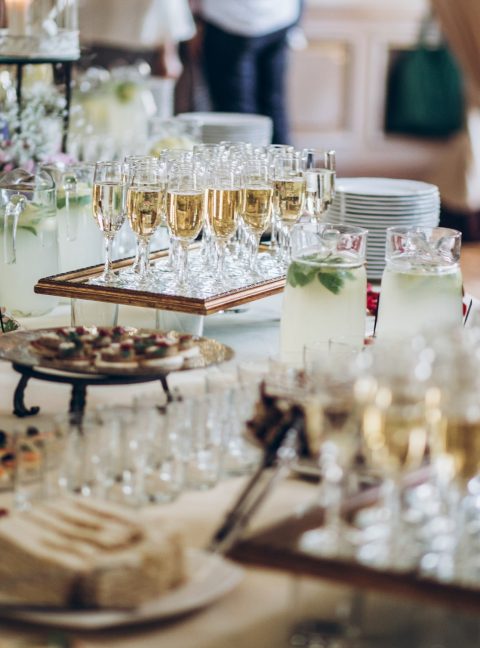hire cocktail bar for wedding - Event Planner